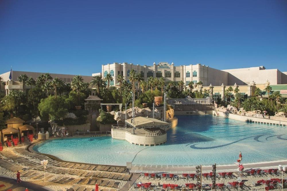 Mandalay Bay Resort And Casino By Suiteness Лас-Вегас Экстерьер фото